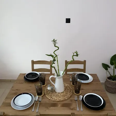 Efie's Daire Kalamata